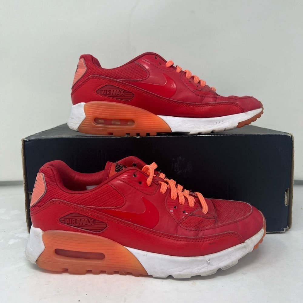 Nike Women’s air Max 90 essentials